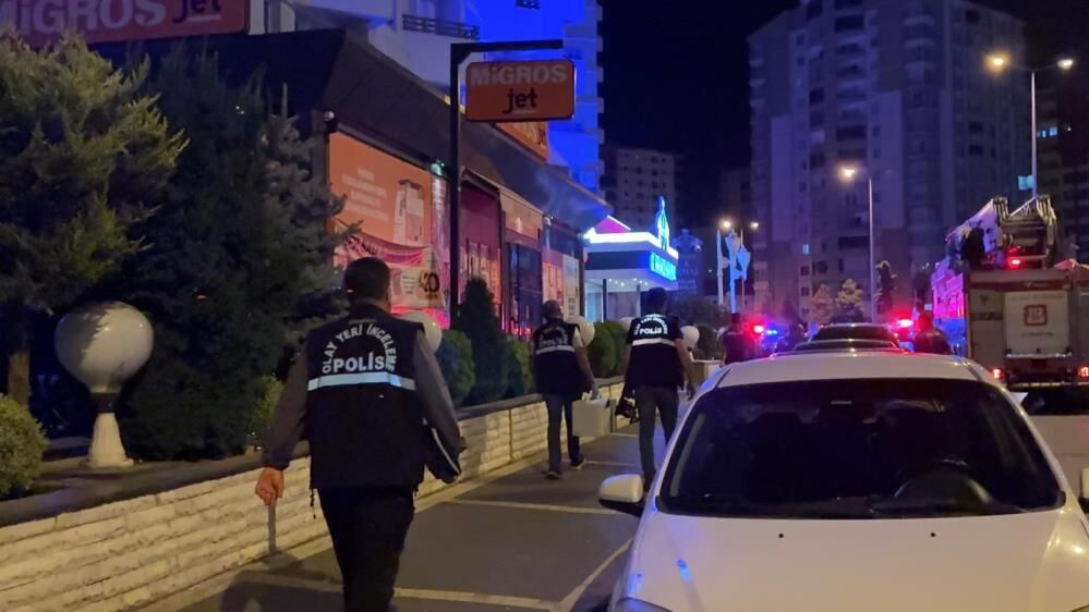 Otel Odasinda Dehset 28 Yasindaki Kadin 5Inci Kattan Atilarak Olduruldu (5)