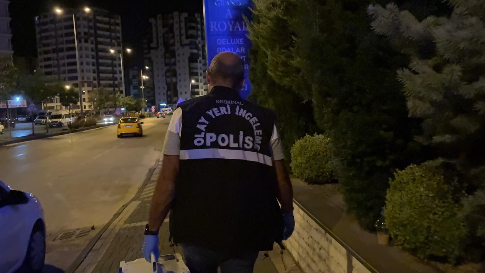 Otel Odasında Dehşet! Genç Kadını 5. Kattan Aşağı Atarak Öldürdü (4)