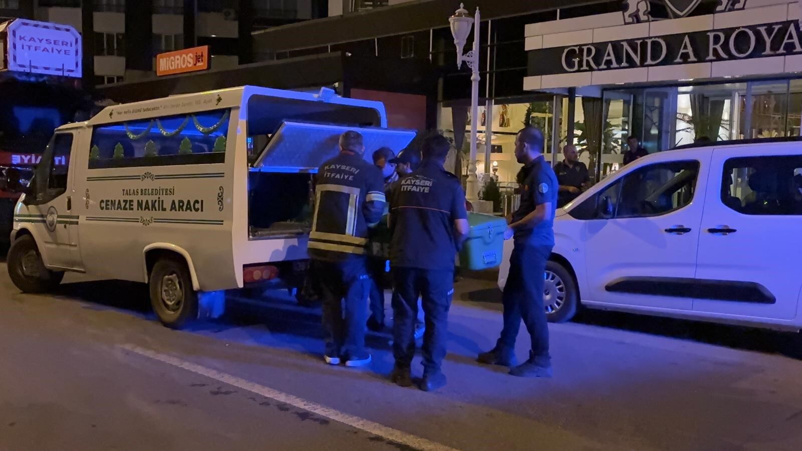 Otel Odasında Dehşet! Genç Kadını 5. Kattan Aşağı Atarak Öldürdü (9)