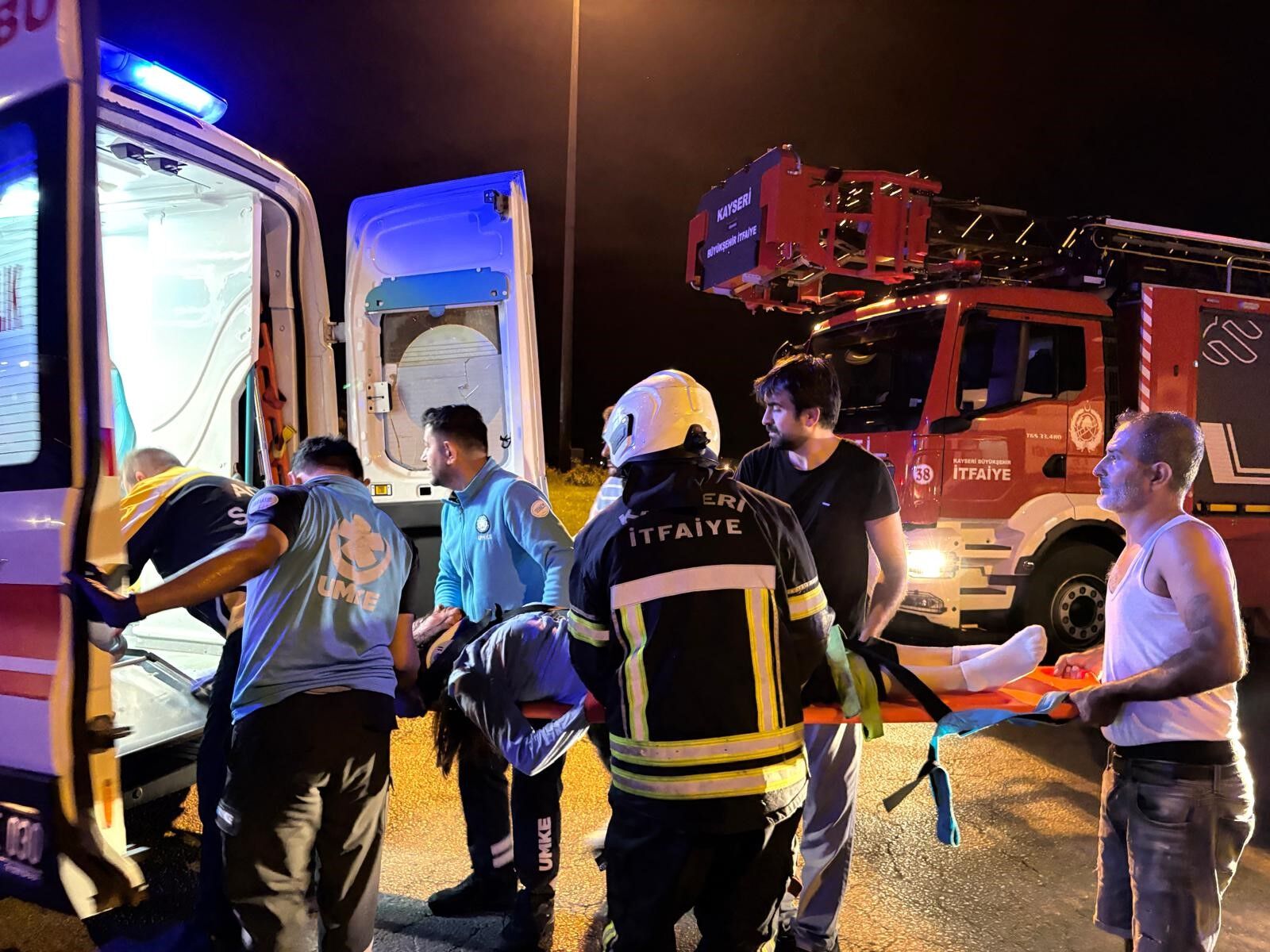 Otobüs Ve Tanker Kavşakta Çarpıştı! Korkunç Kazanın Bilançosu Belli Oldu! (9)