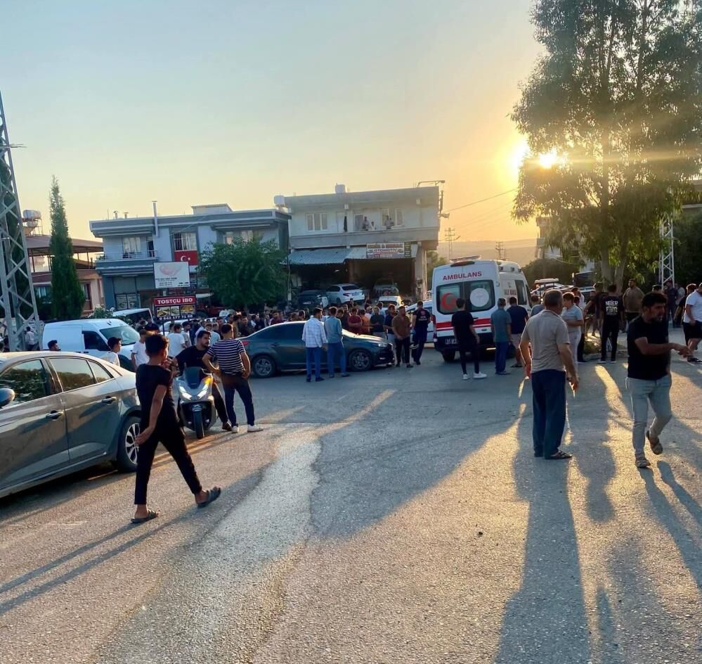 Otomobile Ok Gibi Saplandı! Motosiklet Sürücüsünün Feci Ölümü Kamerada (2)