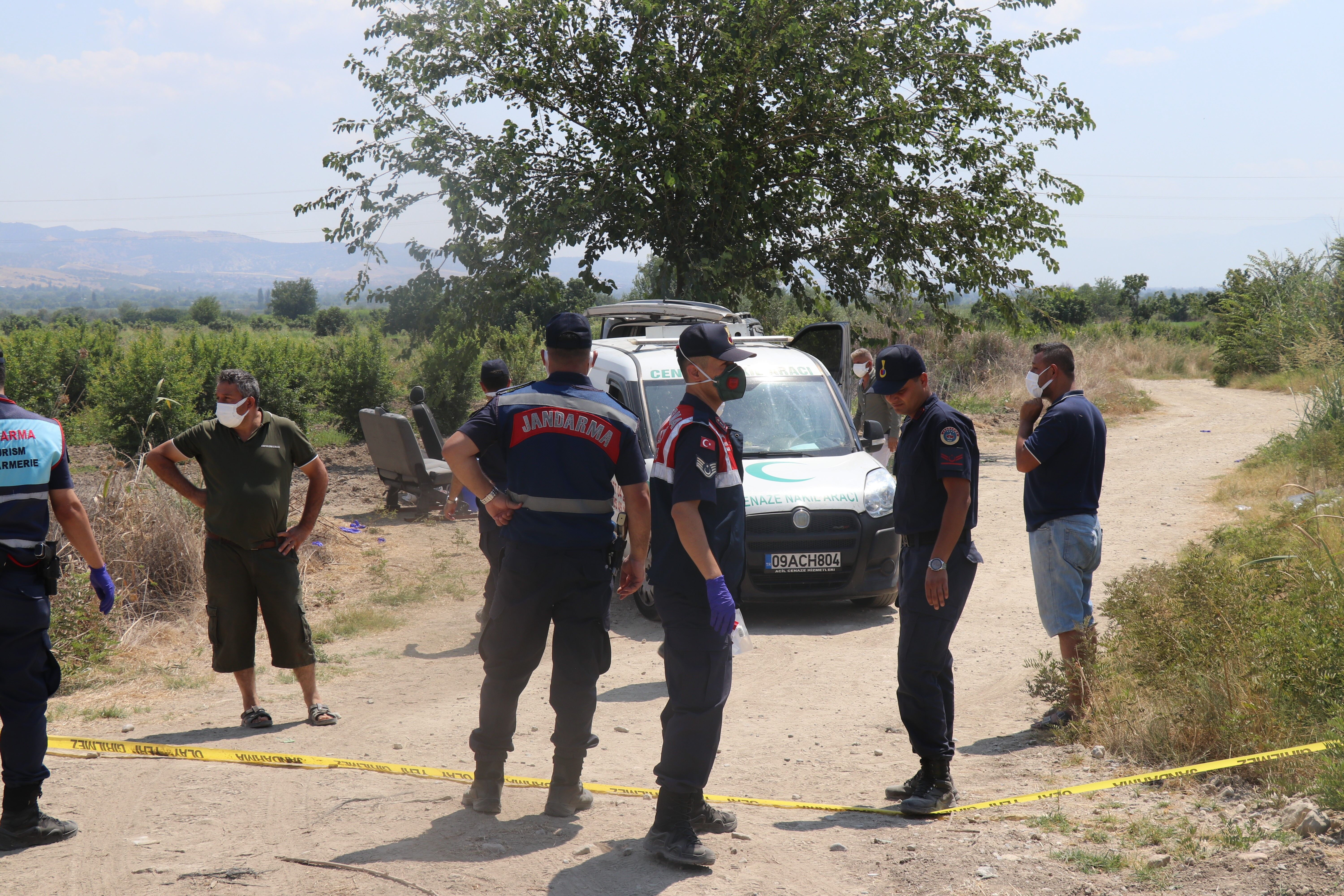 Park Halindeki Araçta Kahreden Manzara! 2 Gündür Kayıptı, Aracında Ölü Bulundu (6)