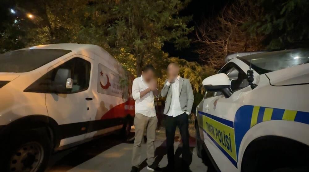 Pes Dedirten Olay Alkollu Surucunun Aracini Almaya Gelen Yakini Da Alkollu Cikti (3)