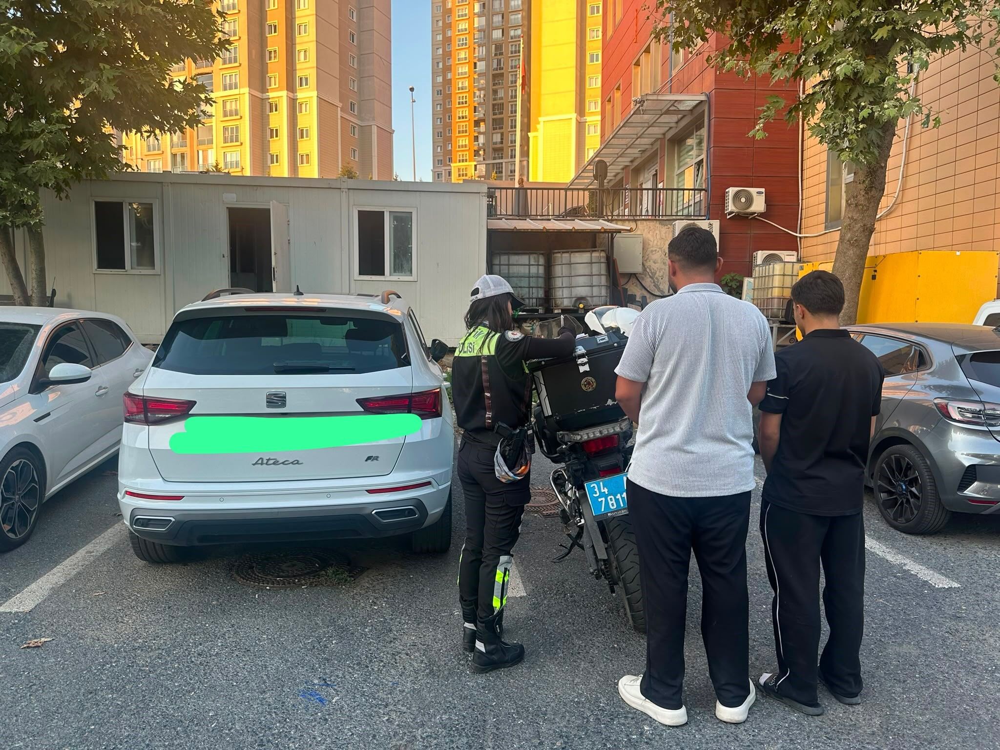 Polis Görüntülerden Yakaladı! Tehlikeli Yolculuğun Bedeli Ağır Oldu (2)