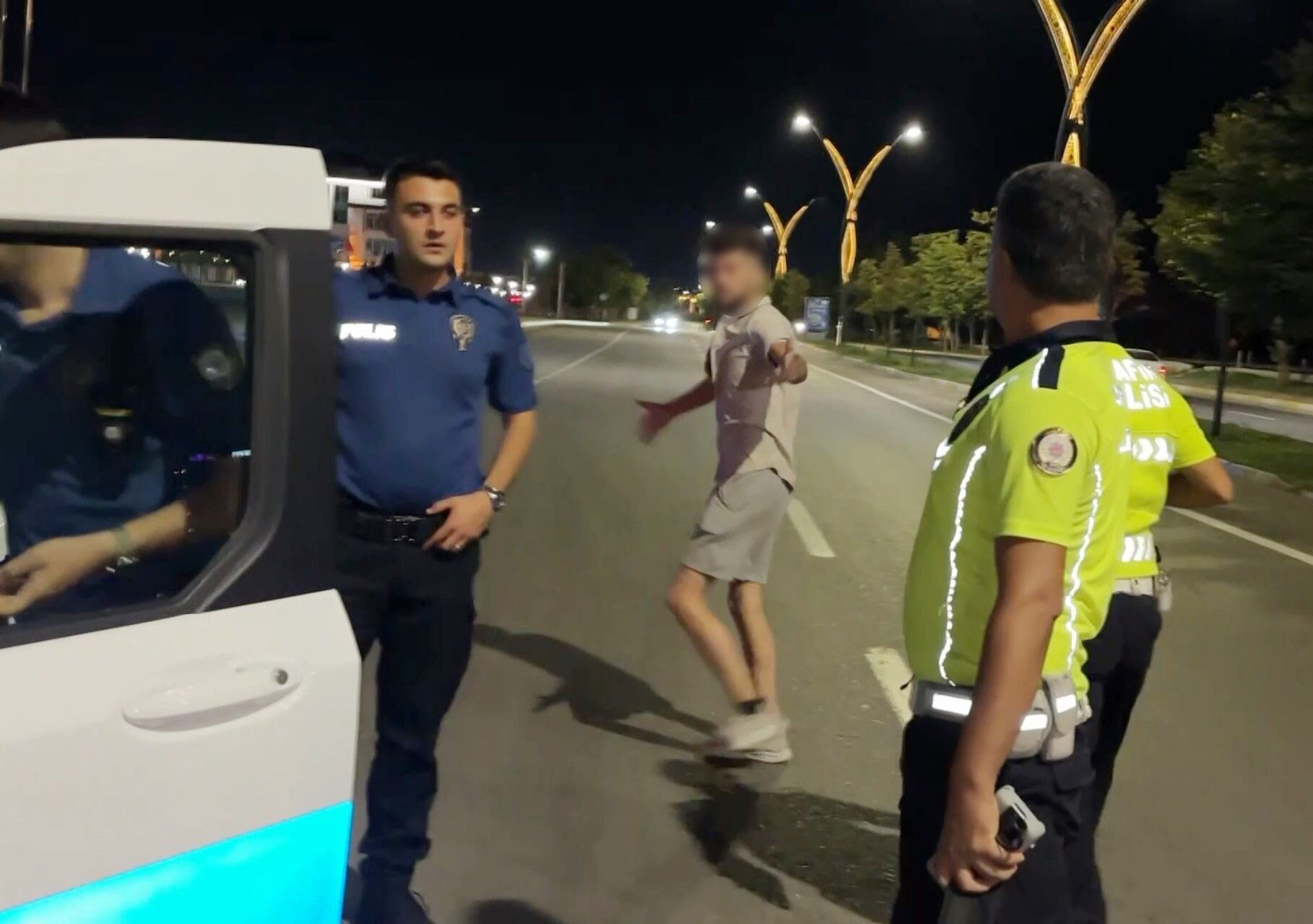 Polisi Gorunce Kaputu Acti Aracim Arizalandi Dedi Ucuncu Kez Alkollu Yakalandi (1)-1
