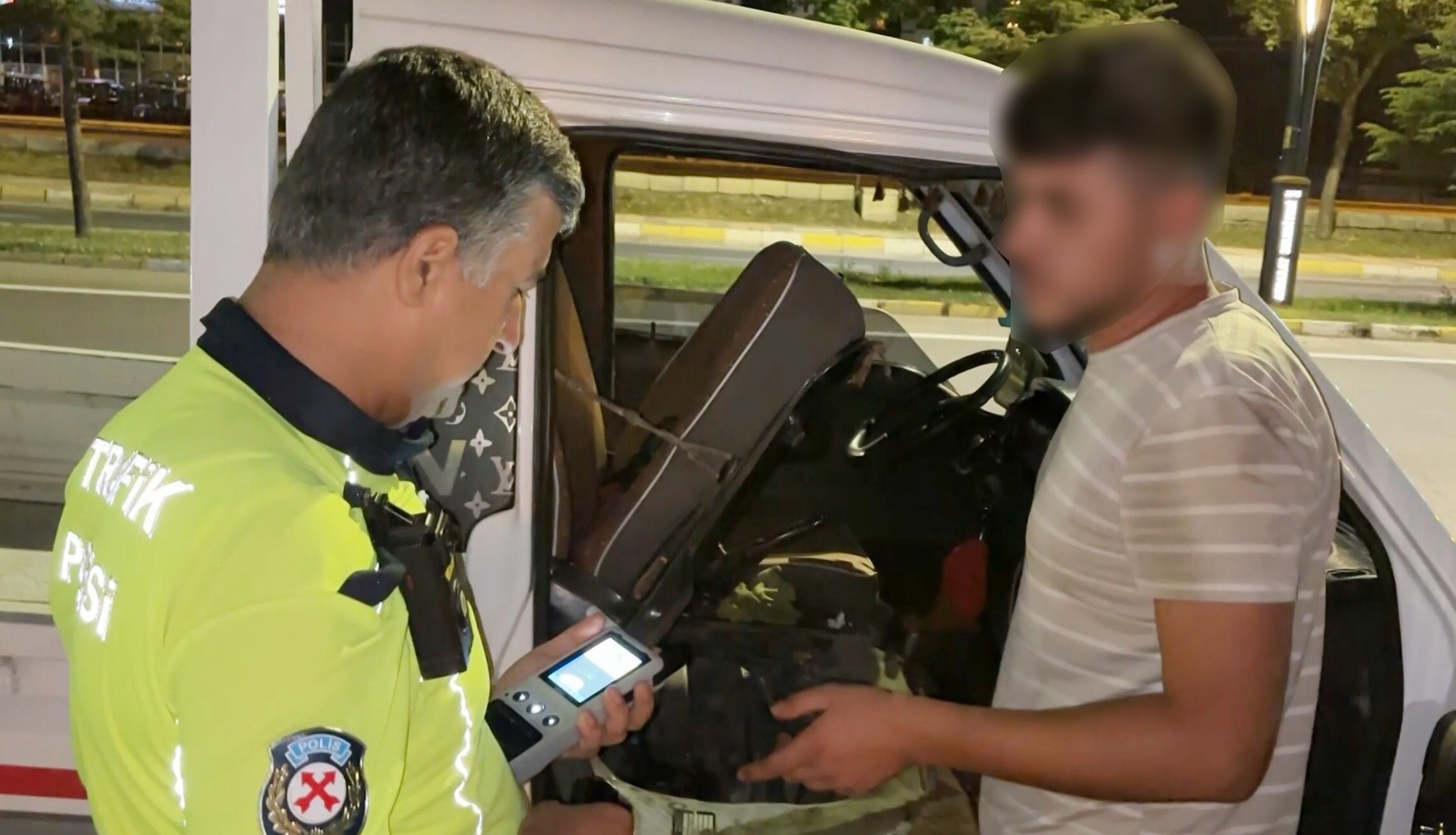 Polisi Gorunce Kaputu Acti Aracim Arizalandi Dedi Ucuncu Kez Alkollu Yakalandi (3)