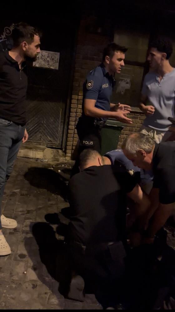 Polisin Gozu Onunde Birbirlerine Saldirdilar Biber Gaziyla Etkisiz Hale Getirildiler (4)