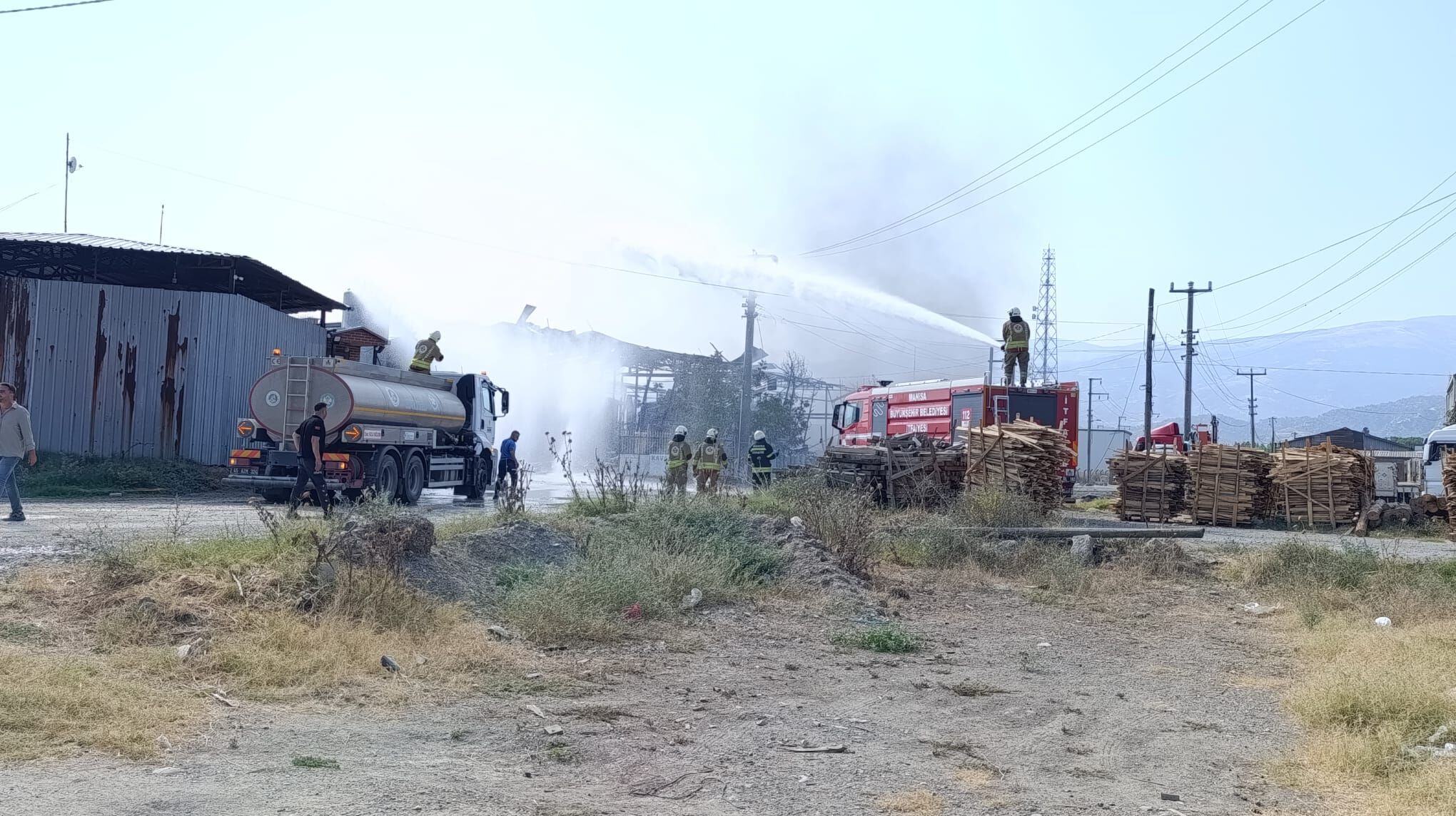 Salihlide Gaz Dolum Tesisinde Patlama 2 Olu 2 Yarali (1)