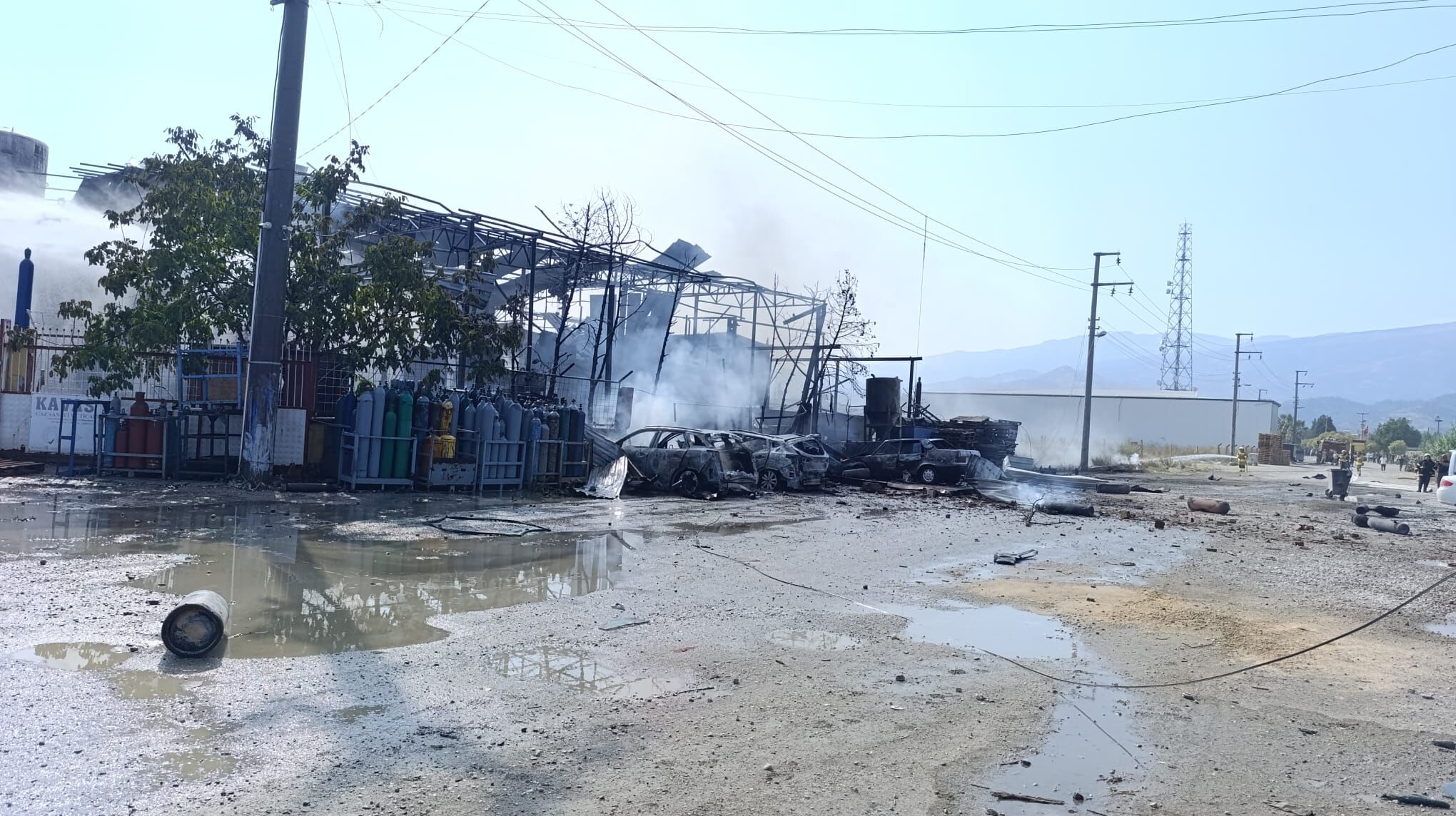Salihlide Gaz Dolum Tesisinde Patlama 2 Olu 2 Yarali (11)