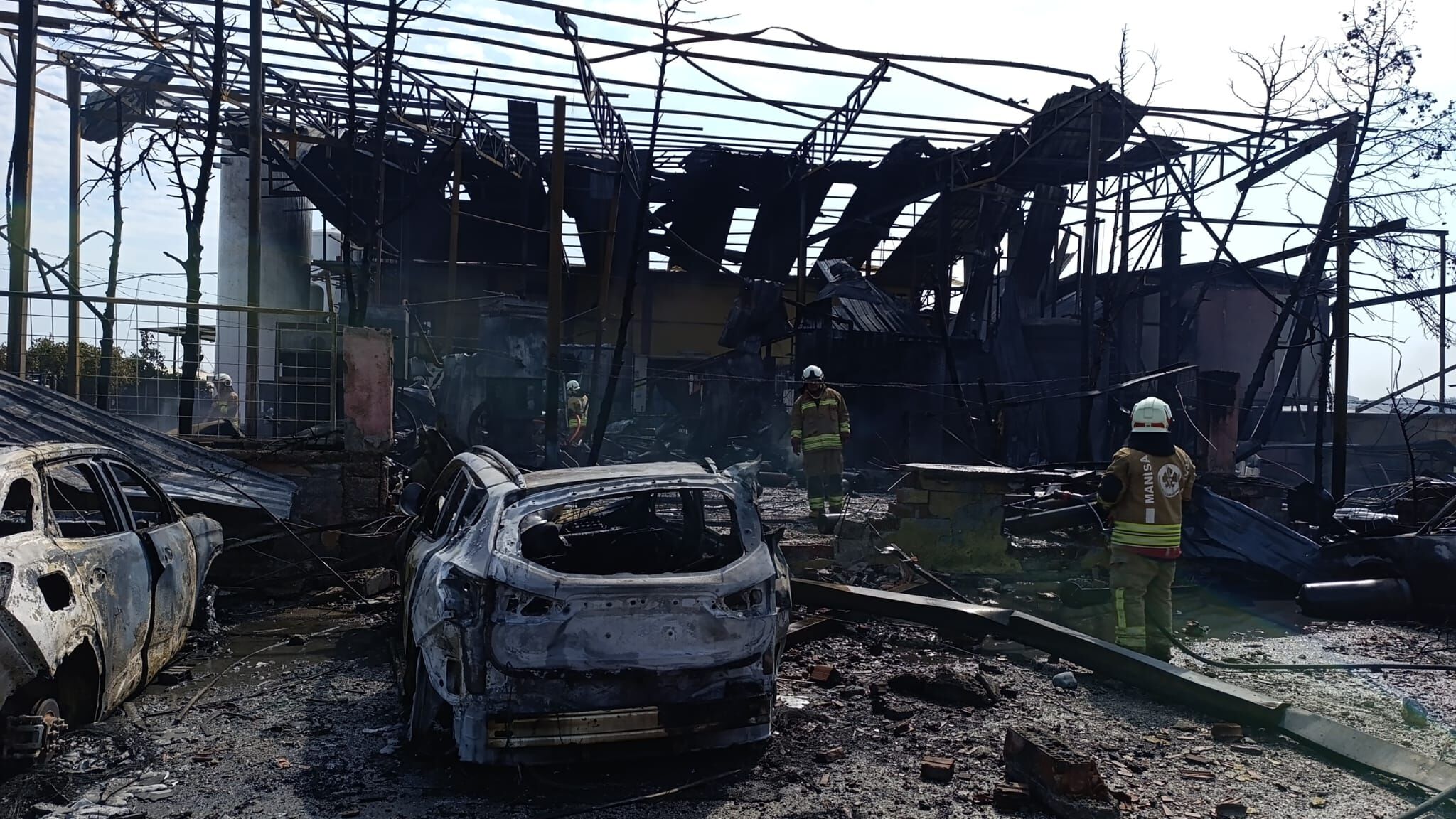 Salihlide Gaz Dolum Tesisinde Patlama 2 Olu 2 Yarali (12)