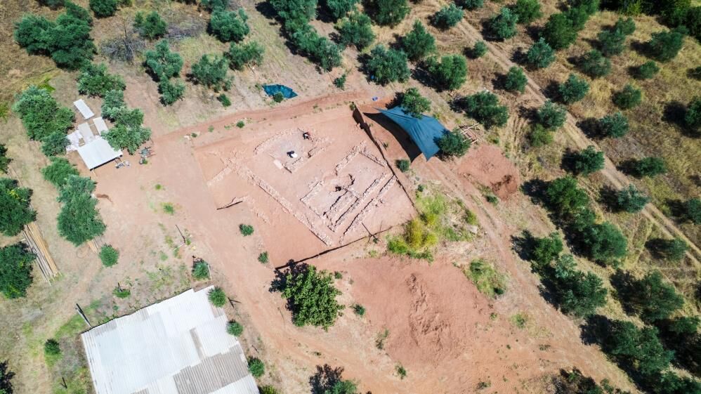 Sardeste Tarihe Isik Tutan Kesif 2 Bin 500 Yillik Ekmek Gun Yuzune Cikarildi (8)
