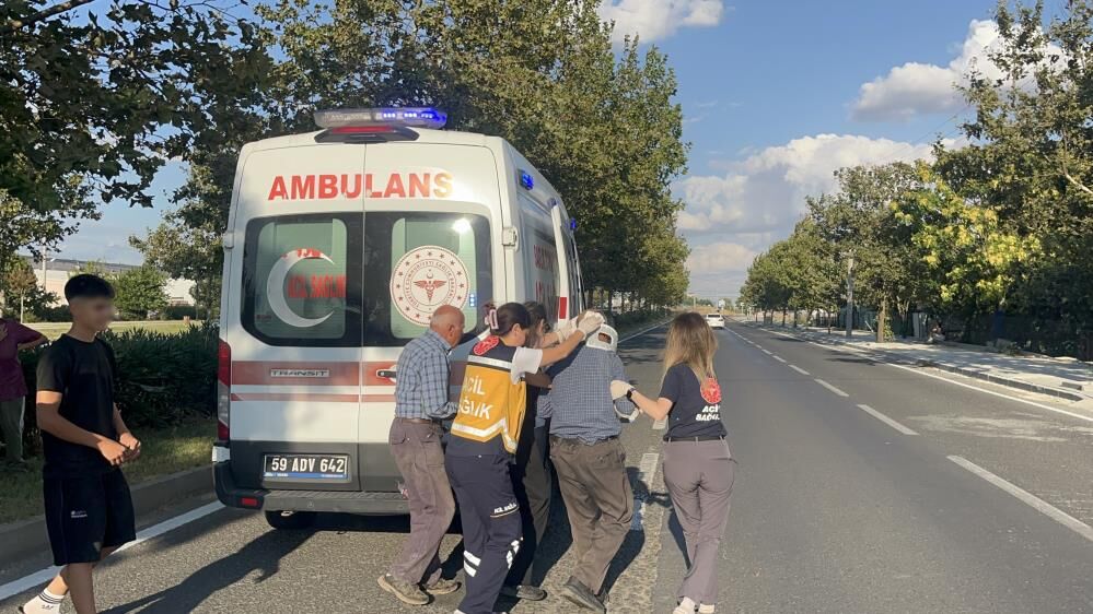 Serit Degistirmek Istedi Otomobille Carpisti Feci Kaza Kamerada (3)