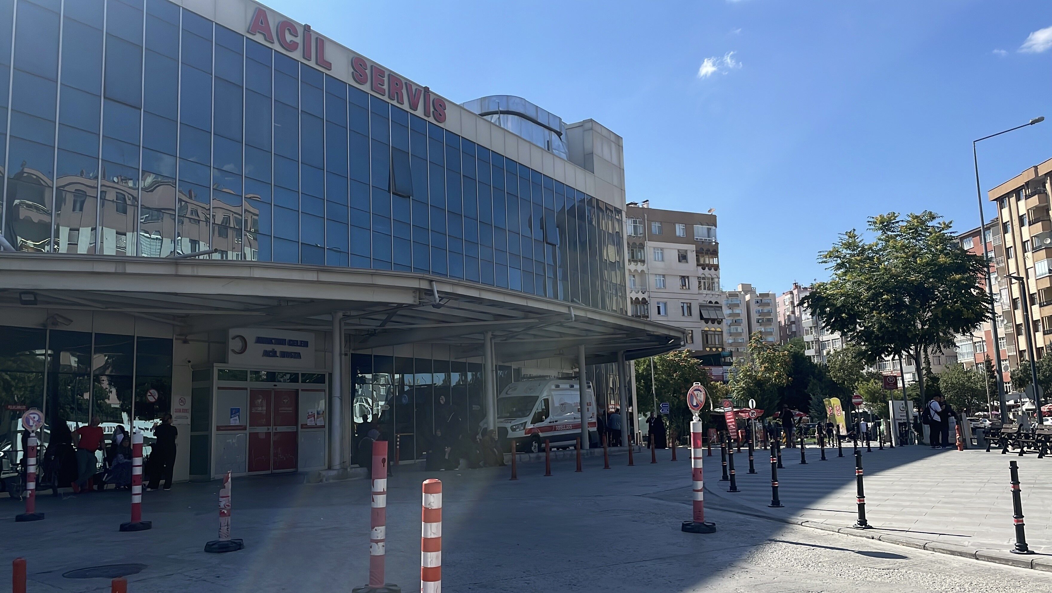 Sokak Ortasinda Tartisma Kanli Bitti 18 Yasindaki Genc Hayatini Kaybetti (2)
