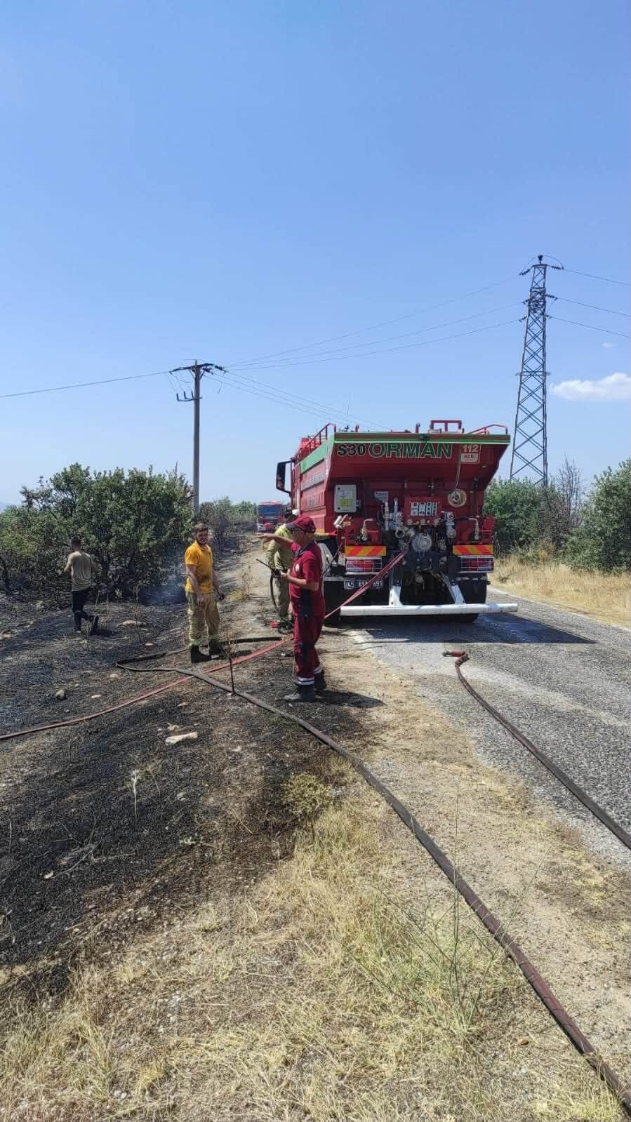 Tarım Arazisinde Başlayan Yangın Ormana Yayıld (2)