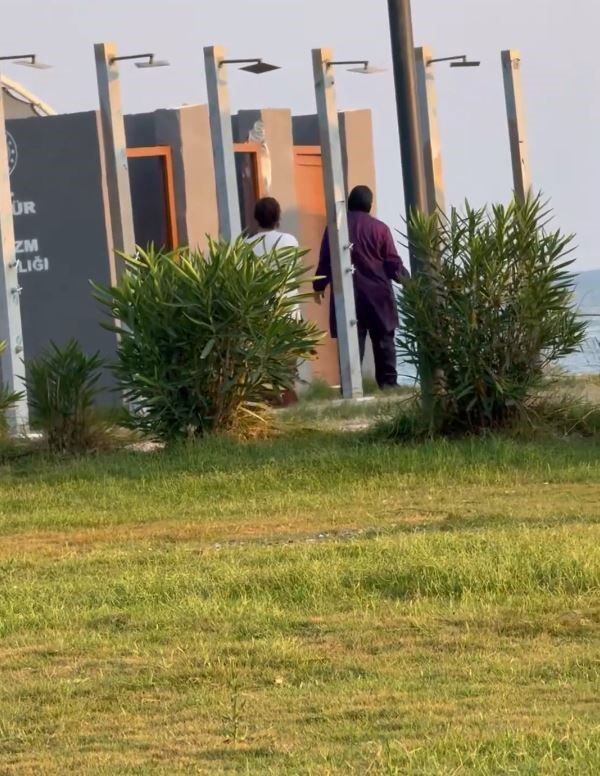 Tesetturlu Kadinlari Izinsiz Goruntuleyip Hakaret Ettiler Savcilik Sorusturma Baslatti (3)