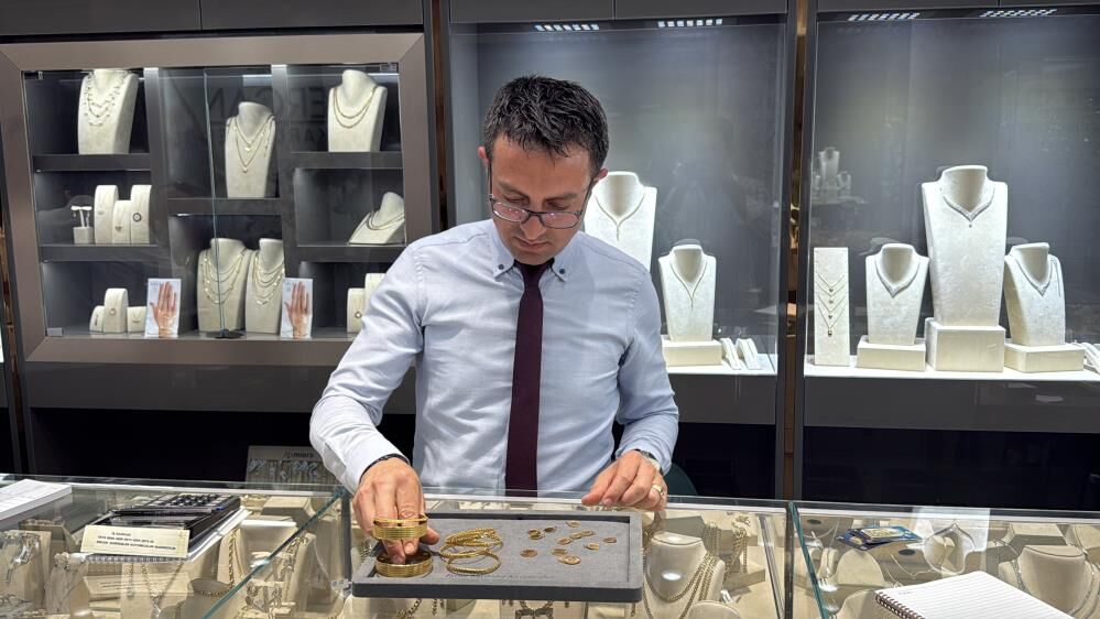 Umre Parasini Bozdurmaya Gitti Kuyumcunun Dikkati Gercegi Ortaya Cikardi (5)