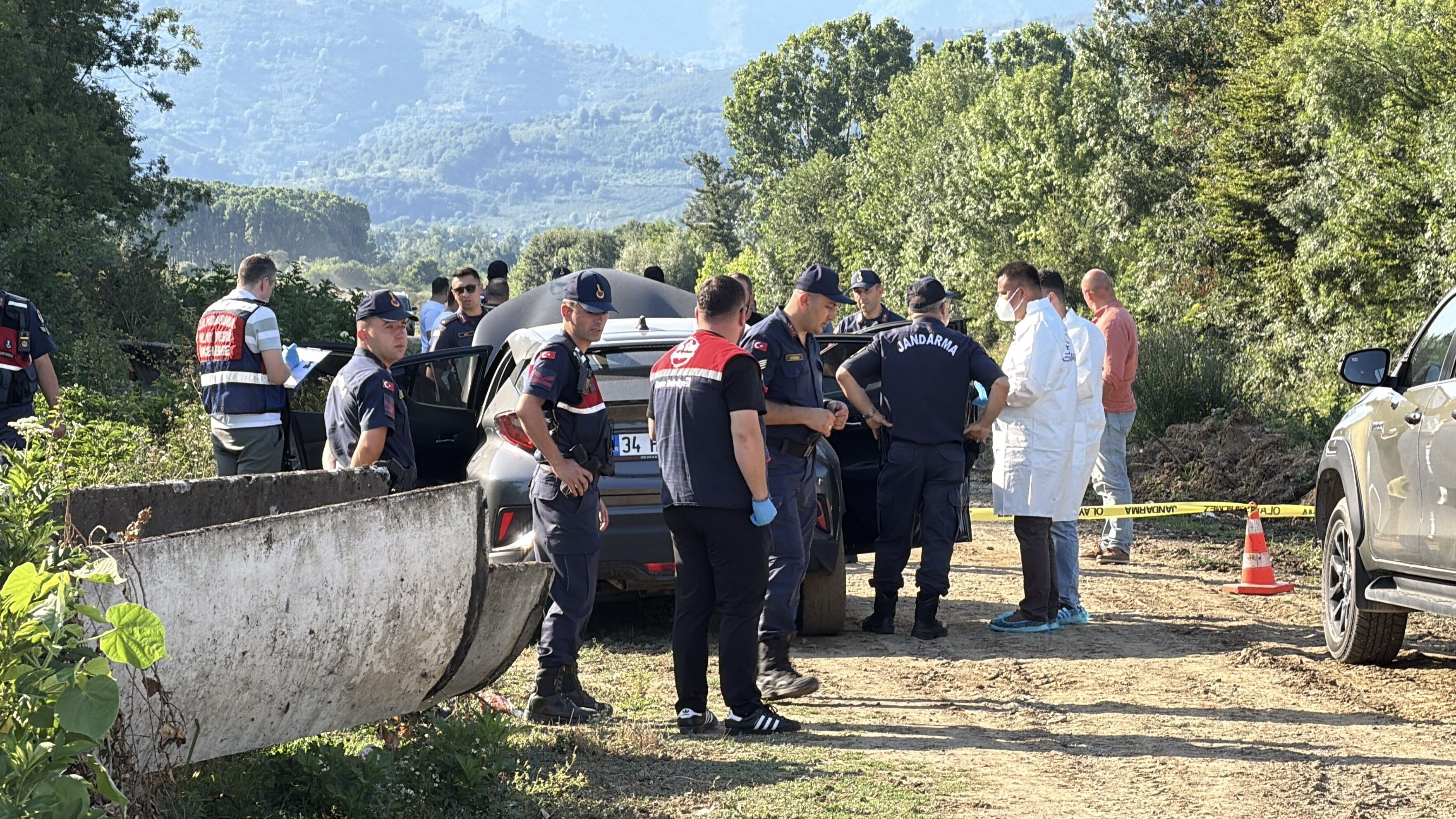Vatandaslar Suphelenip Aracin Yanina Gitti Karsilastiklari Manzara Kahretti (1)-1