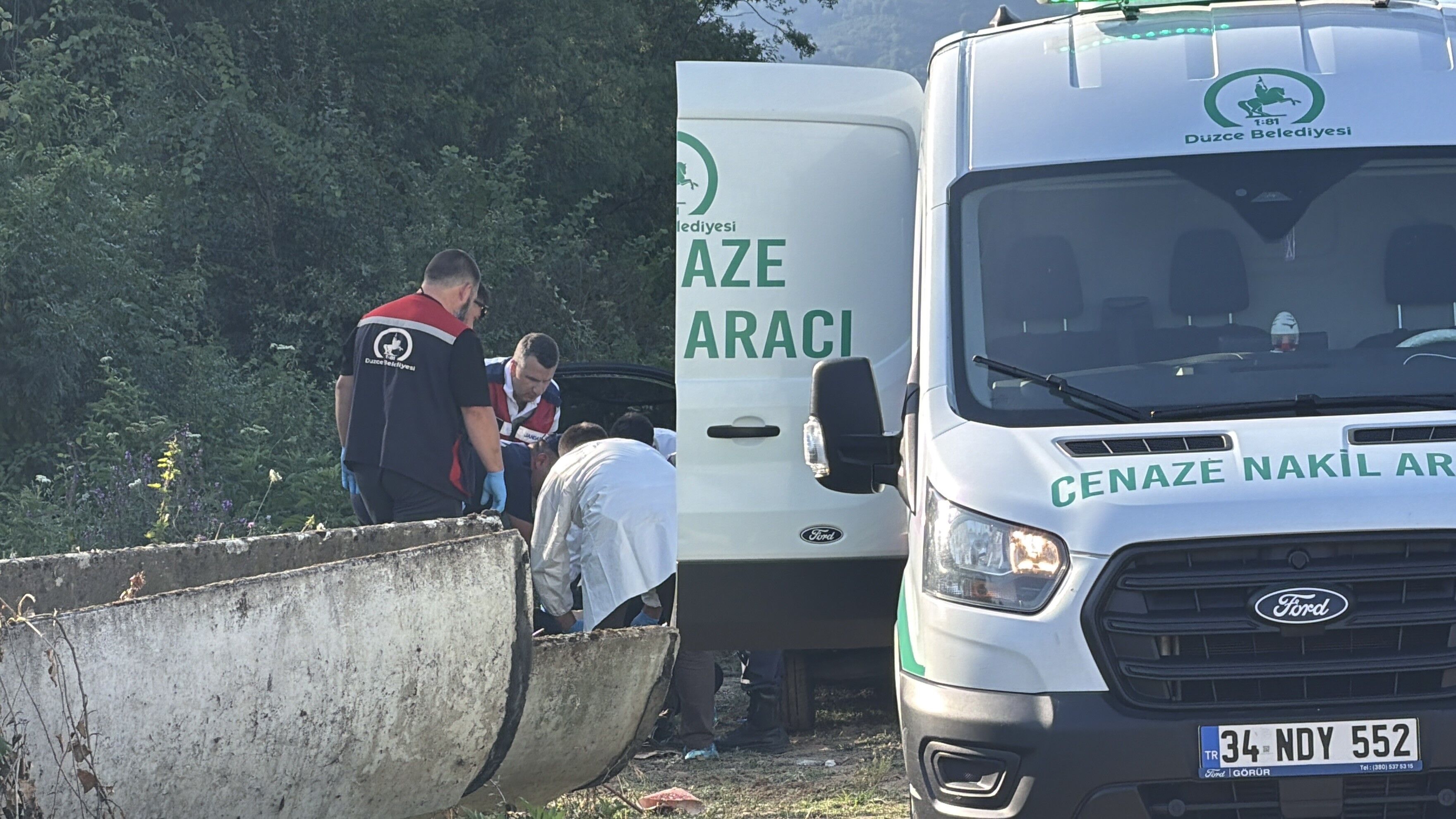 Vatandaslar Suphelenip Aracin Yanina Gitti Karsilastiklari Manzara Kahretti (2)