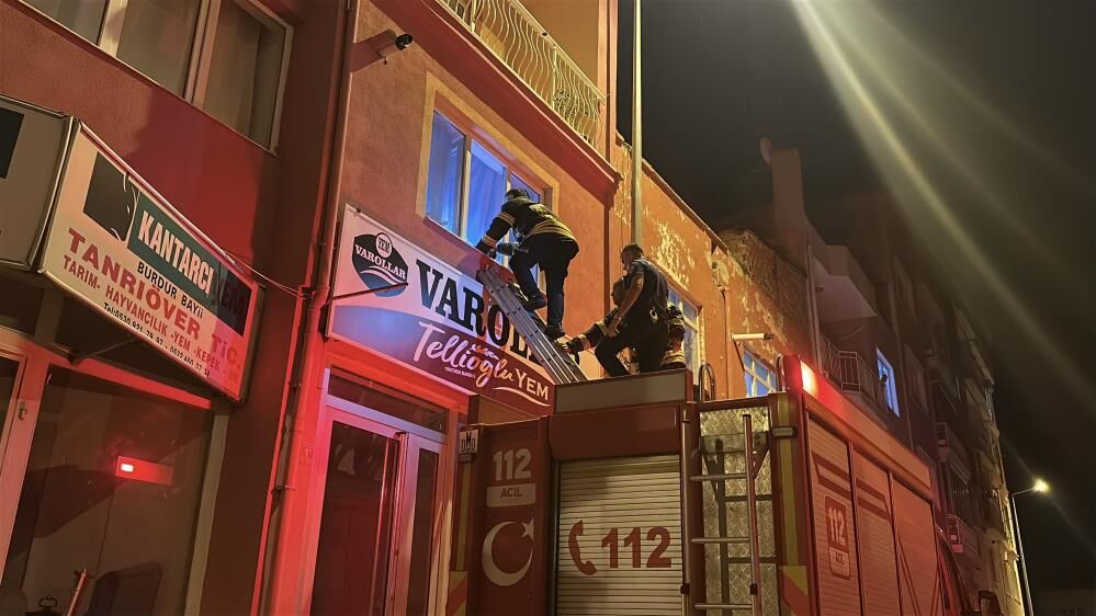 Yakinlari Hayatindan Endise Etti Ekipler Pencereden Girdi Gercek Ortaya Cikti (1)-1