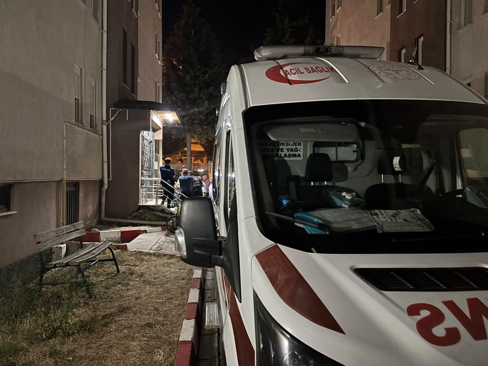 Yakınları Ihbar Etti, Acı Gerçek Ortaya Çıktı! Lavaboda Ölü Bulundu (2)