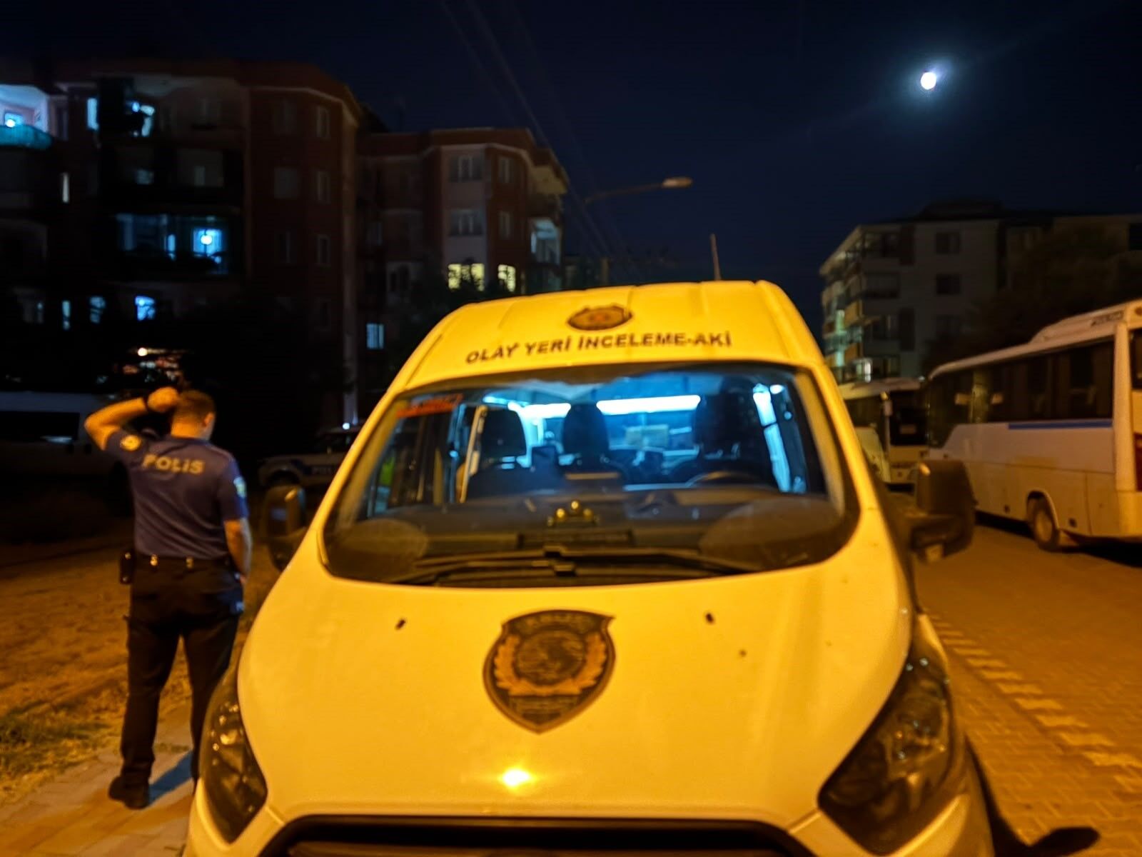 Yakınları Ihbar Etti, Acı Gerçek Ortaya Çıktı! Lavaboda Ölü Bulundu (3)