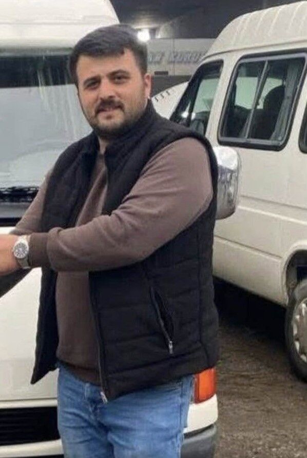 Yeni Arac Umuduyla Yola Cikmisti Genc Galerici Zincirleme Kazada Hayatini Kaybetti (1)-1