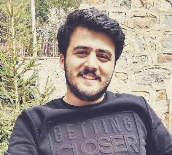 Yeni Arac Umuduyla Yola Cikmisti Genc Galerici Zincirleme Kazada Hayatini Kaybetti (2)