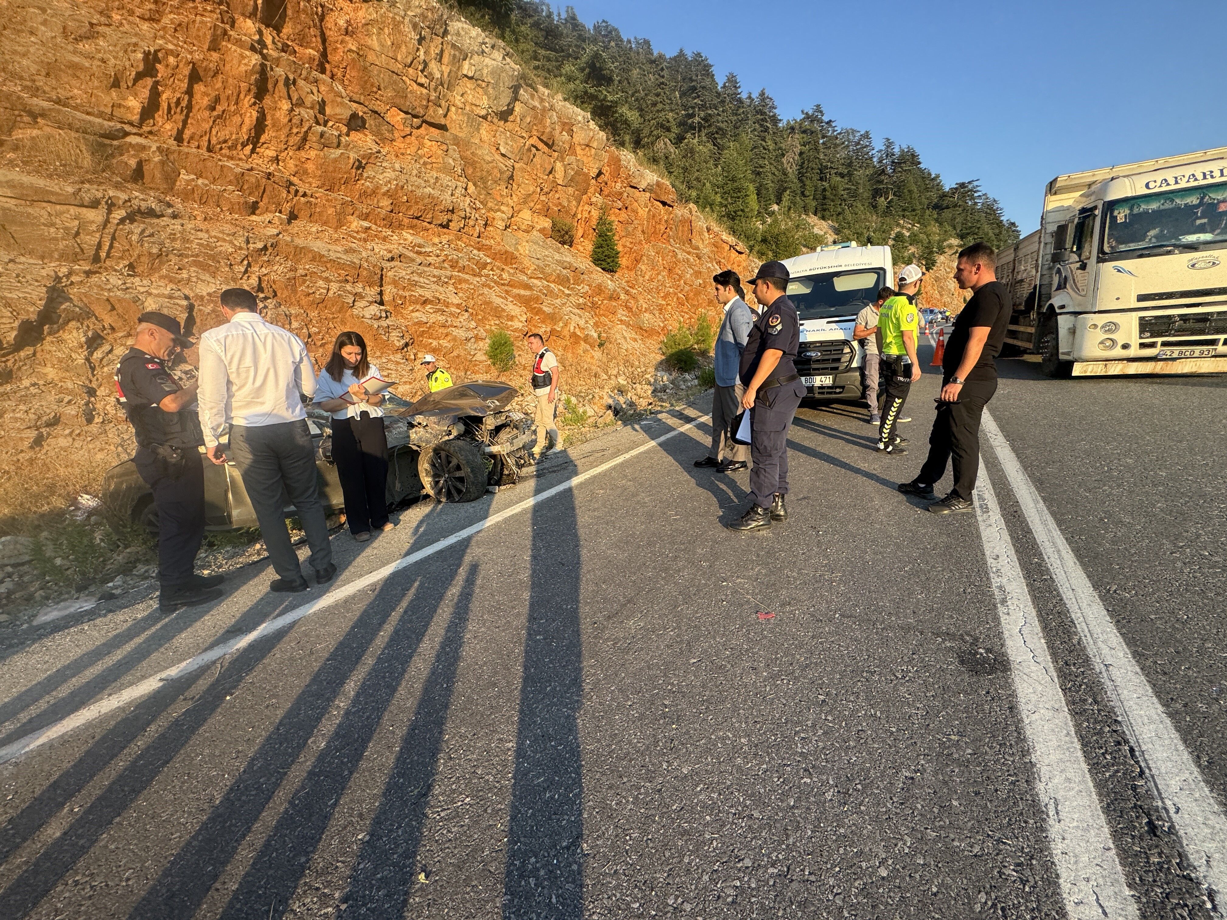 Yolculuk Kabusa Döndü! Takla Atan Otomobilde 1 Ölü, 2 Yaralı (3)