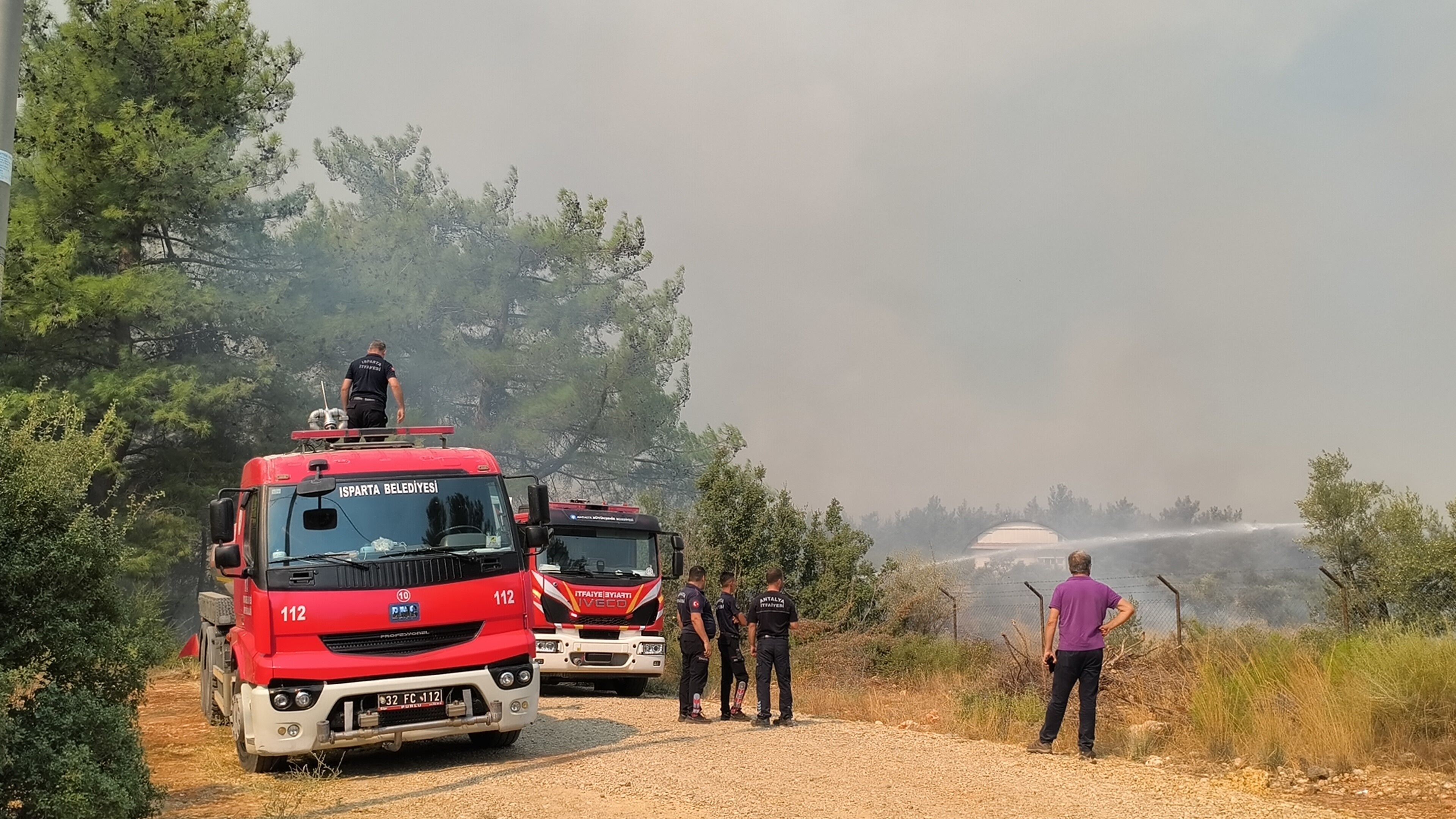 2 Şehirde Yangın Kabusu! Yüzlerce Hane Tahliye Edildi (10)