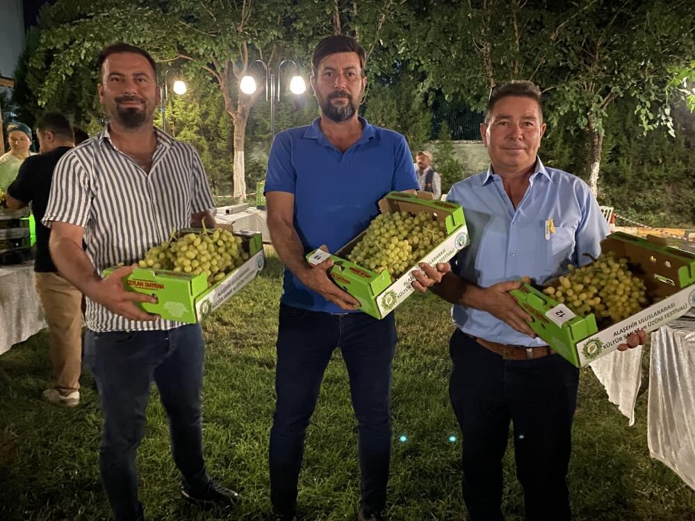 30 Kilo Uzumle 500 Metre Yaristilar Alasehirde Nefes Kesen Mucadele (4)
