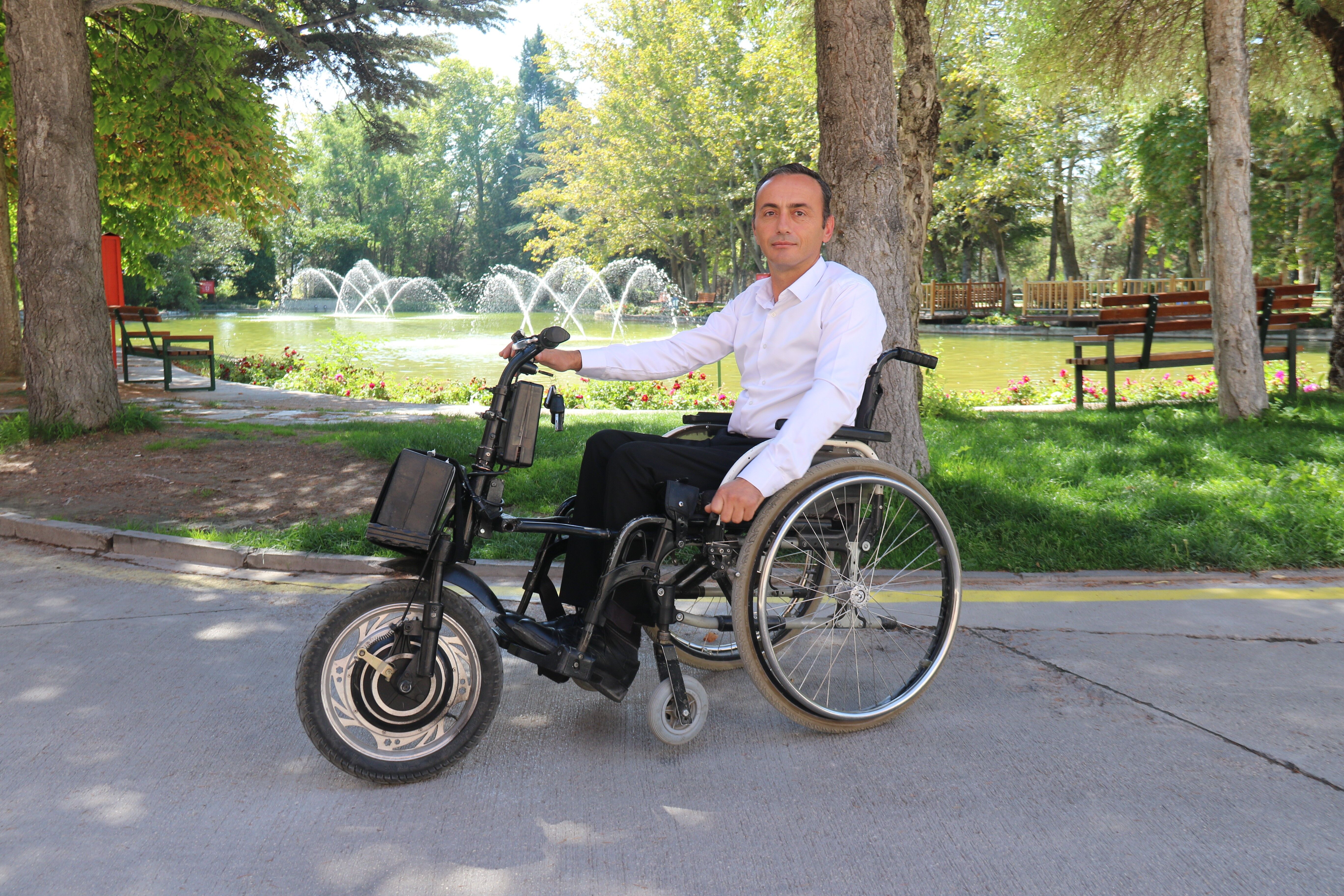 30 Yıl Önce Felç Kaldı, Pes Etmedi “Ben Yaparım” Dedi! 200 Bin Tl’lik Aparatı Evinin Balkonunda Üretti (8)