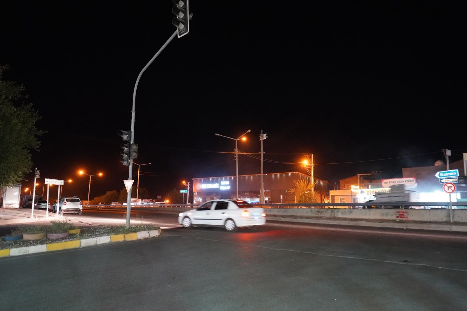 8 Yaşındaki Çocuğun Kahreden Sonu! Karşıya Geçerken Otomobil Çarptı (2)