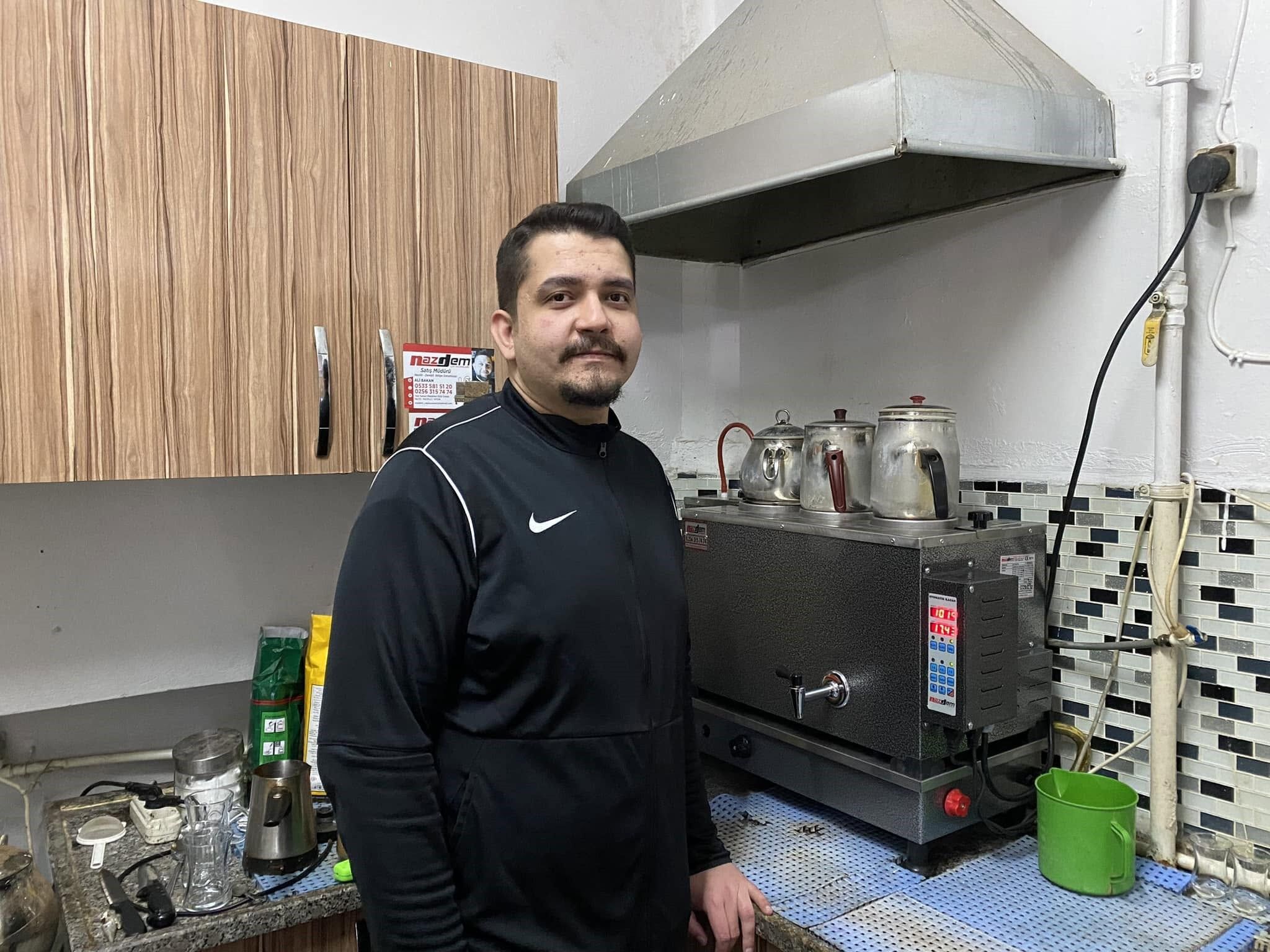 Aci Haber Pes Pese Geldi Bir Aile Yok Oldu Baba Ogul Yan Yana Topraga Verildiler (6)
