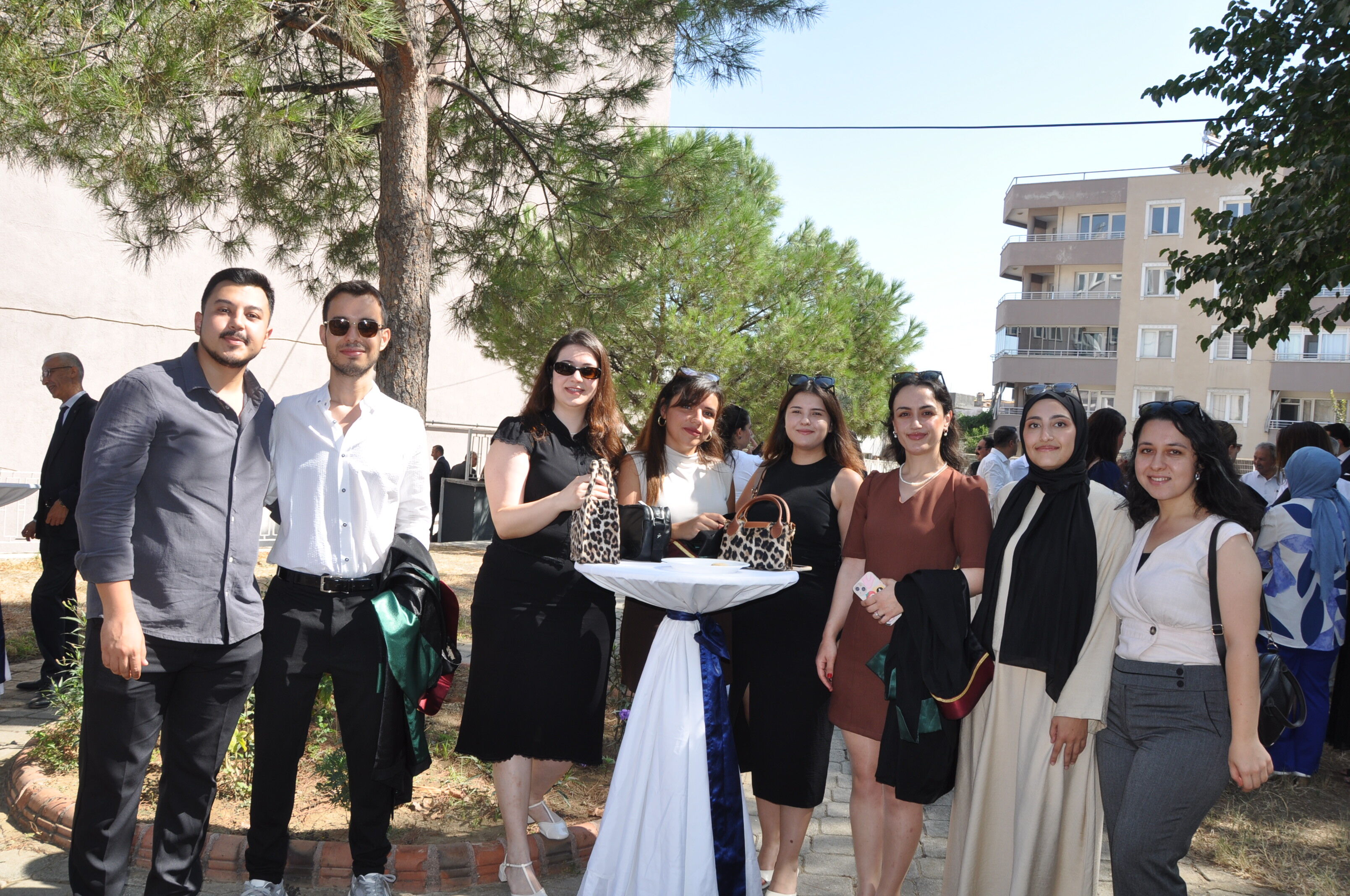 Adli̇ Yil (14)