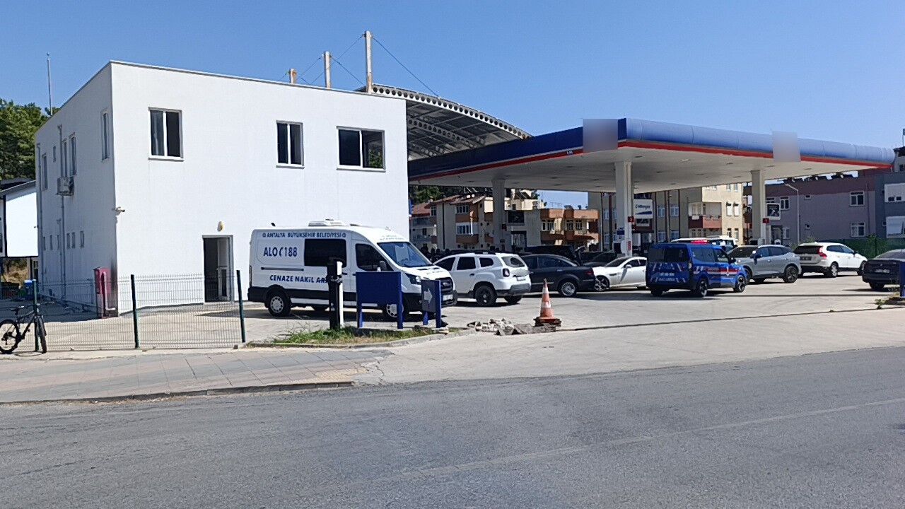 Akaryakıt Istasyonunda Acı Olay! İş Adamı Ofisinde Ölü Bulundu (4)