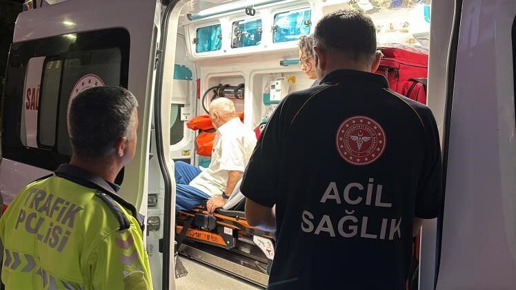 Direksiyon Başında Fenalaştı! Kalp Krizi Geçiren Sürücü Polisten Yardım Istedi (5)