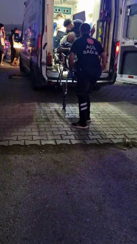Elinde Palayla Dehşet Saçtı! Eşini, Kızlarını Ve Bacanağını Yaraladı (4)