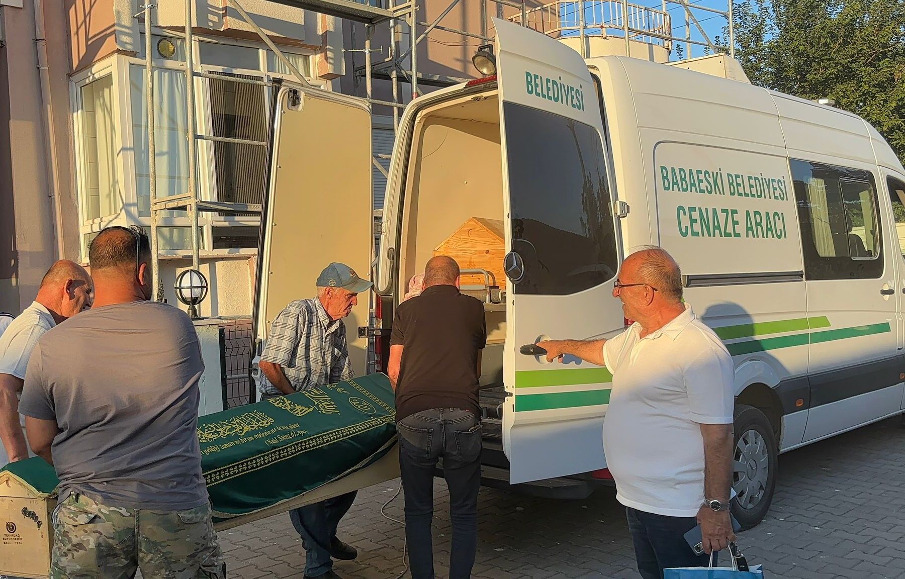 Eve Giren Ekipler Korkunç Manzarayla Karşılaştı! Evinde Ölü Bulundu (3)