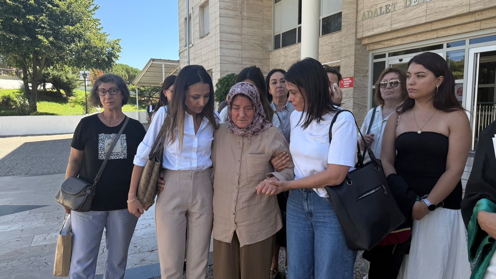 Göğsünden Bıçaklanarak Öldürüldü! Sanıktan Dikkat Çeken Sözler (11)