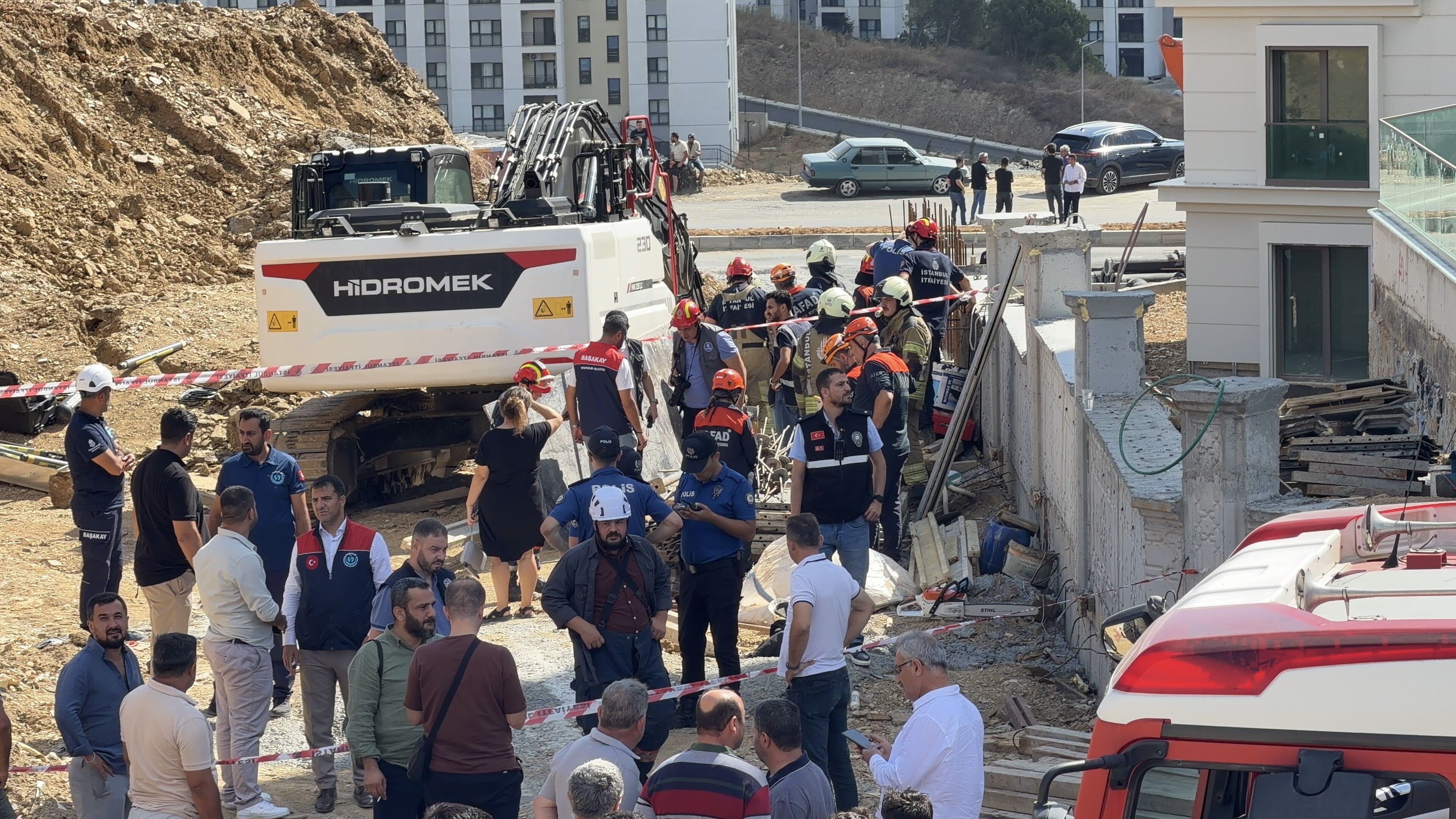 İnşaat Alanında Dehşet! Toprak Altında Kalan Işçi Için Acı Haber (5)