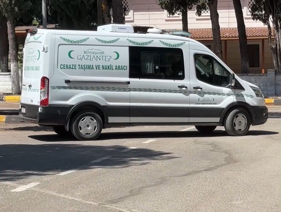 Kan Donduran Olay Amca Yeğenini Başından Vurdu (3)