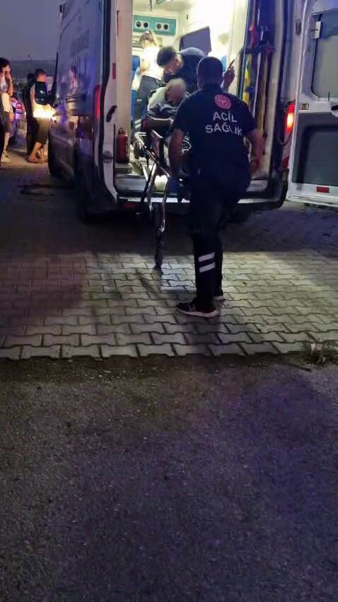 Konteyner Kentte Palali Dehset Imam Nikahli Koca Karisi Ve Kizi Dahil 4 Kisiyi Yaraladi (4)