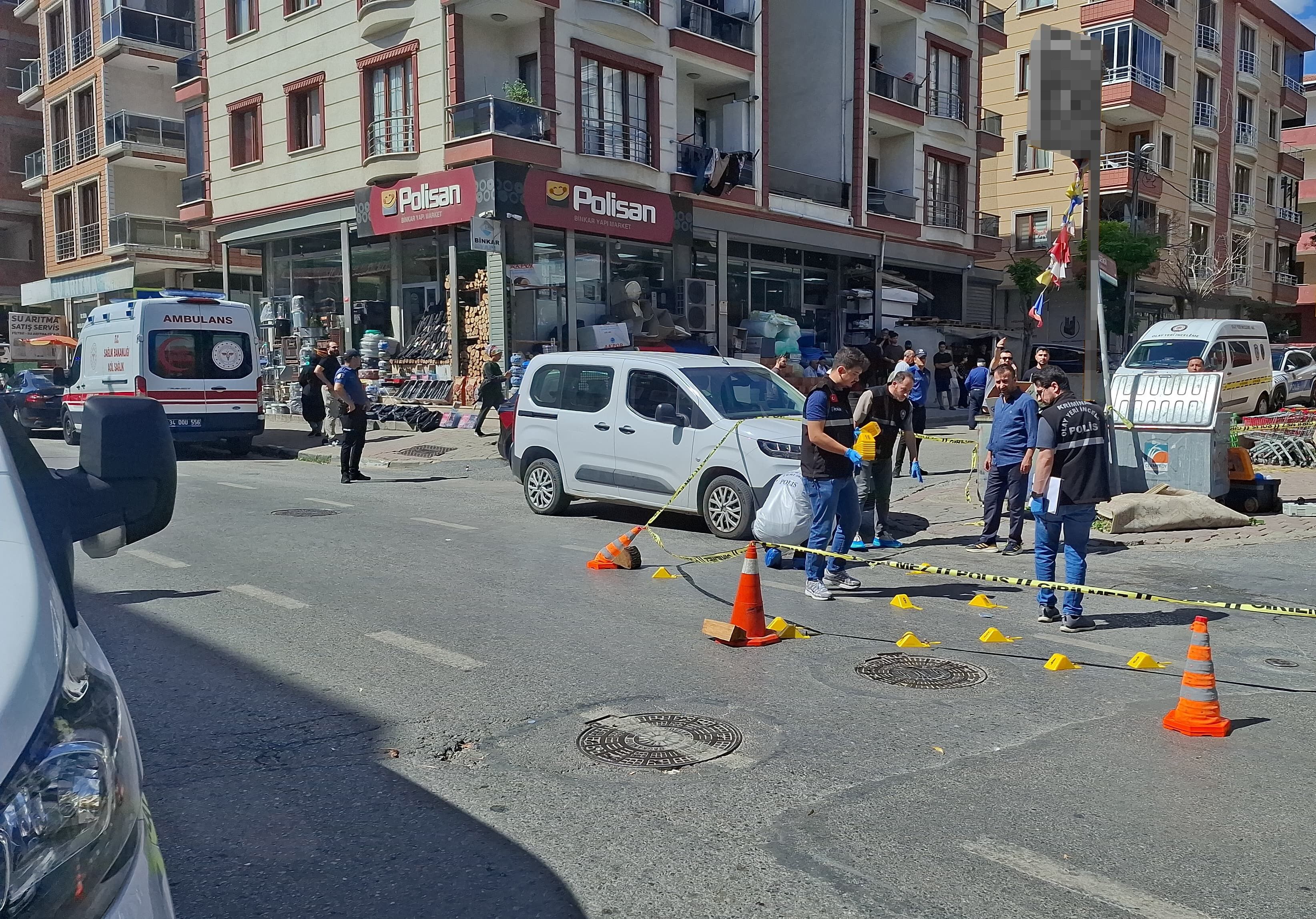 Otomobiline Kurşun Yağdırdılar Sürücü Olay Yerinde Öldü (6)