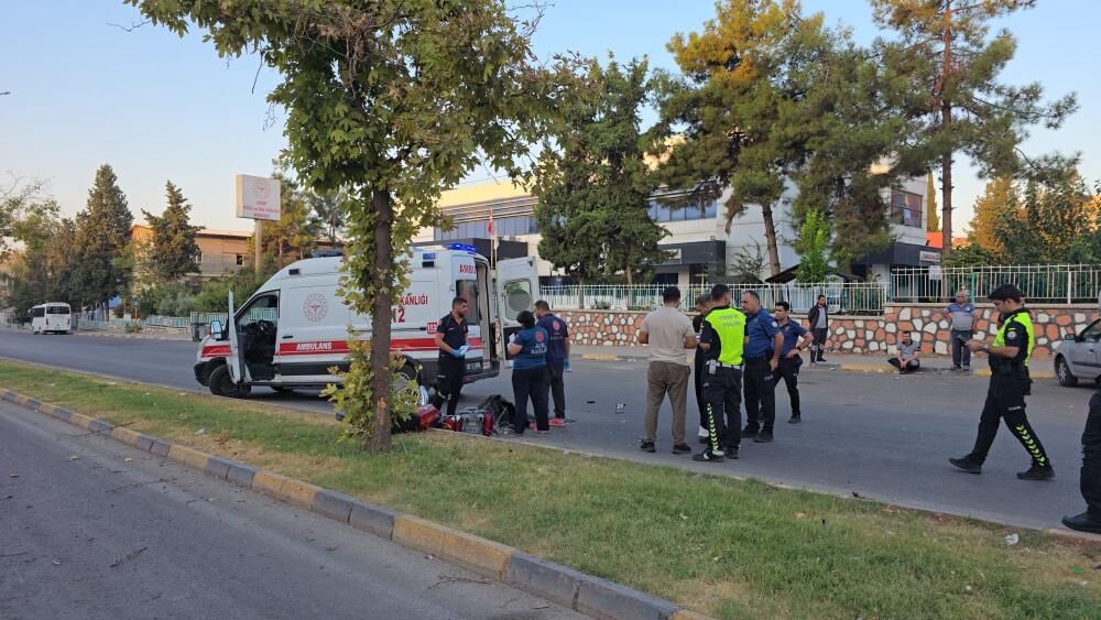 Refujdeki Agaca Carparak Devrilen Motosikletin Surucusu Hayatini Kaybetti (2)