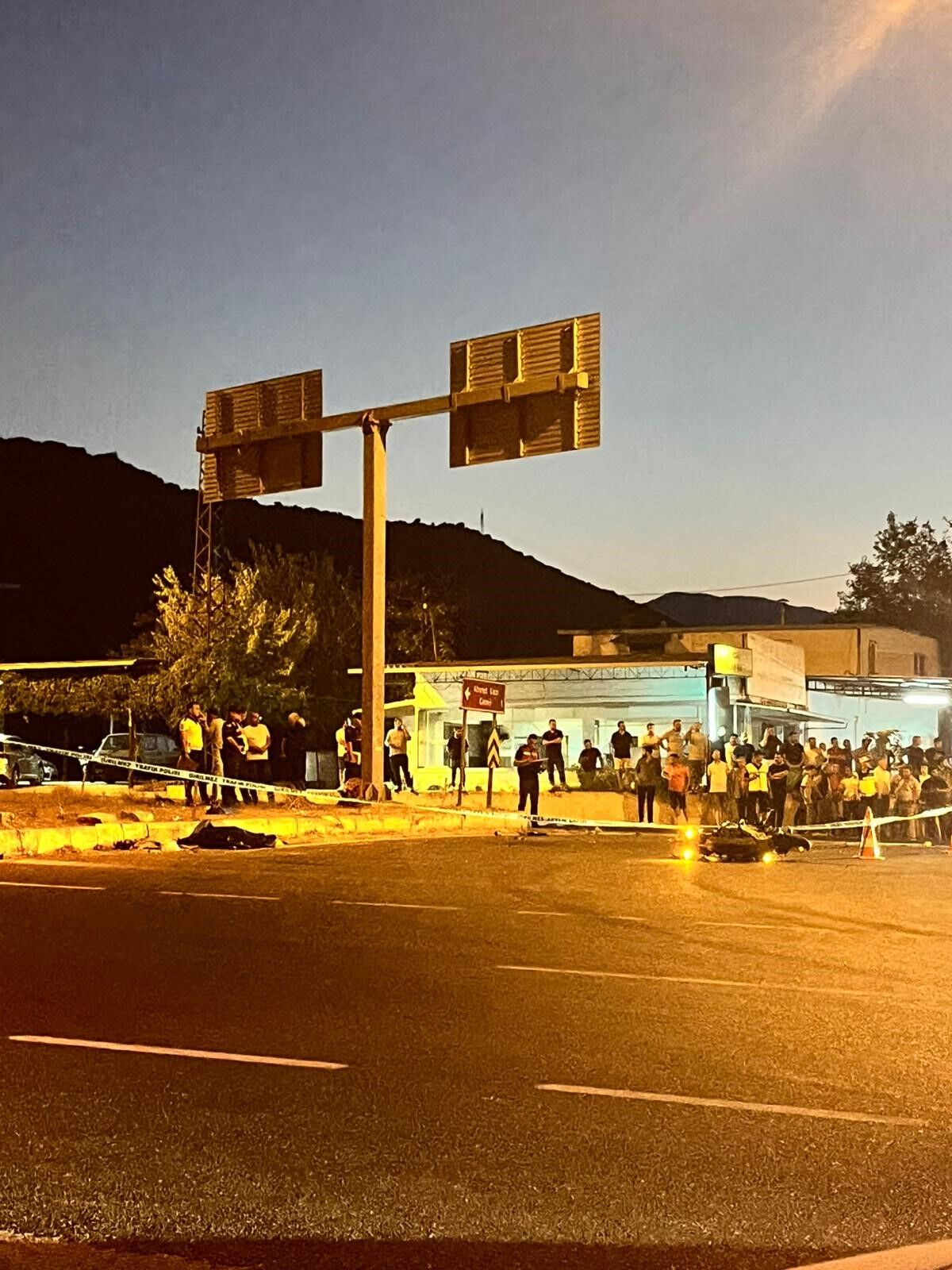 Saniyeler Icinde Oldu Olay Yerine Gelen Ekipler Aci Haberi Verdi (2)