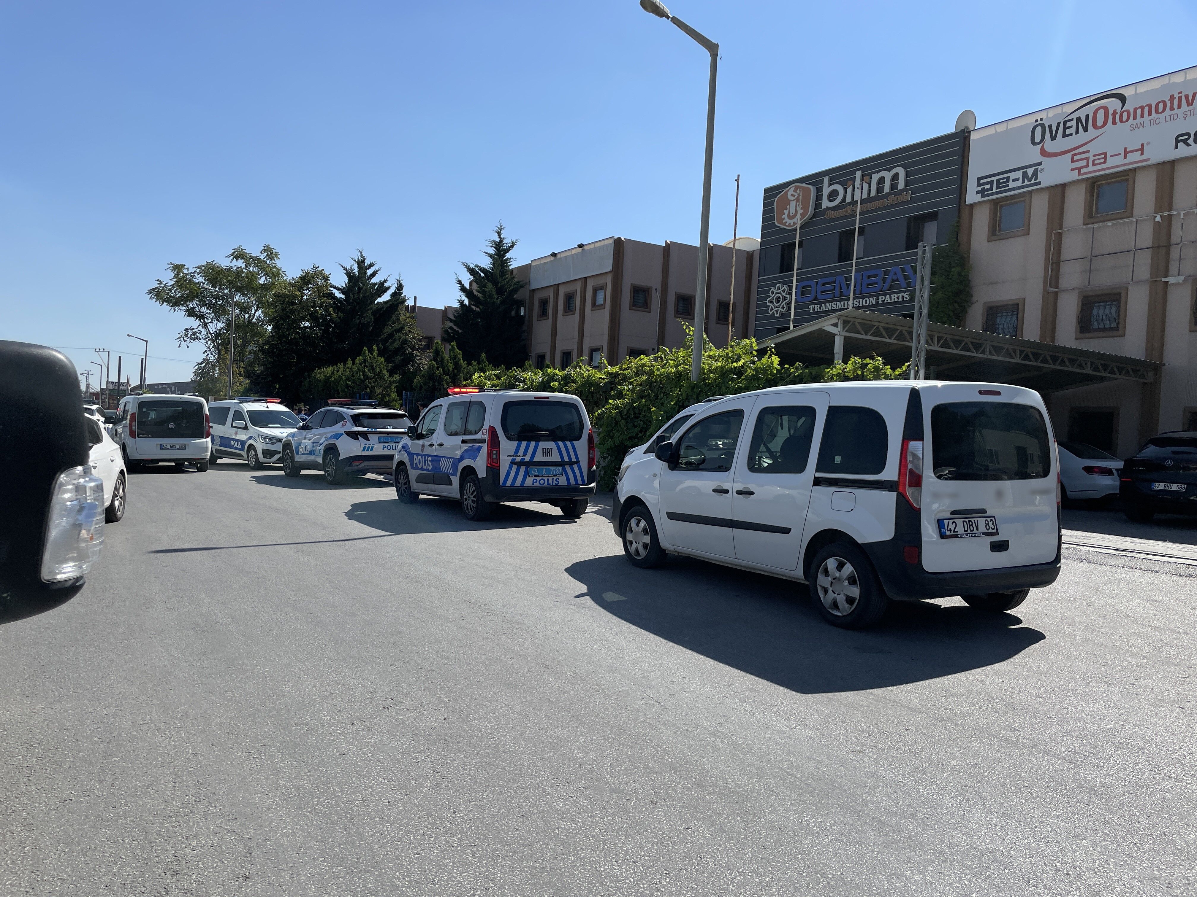 Sokak Ortasında Dehşet! 43 Yaşındaki Adam Göğsünden Bıçaklandı (1)-2