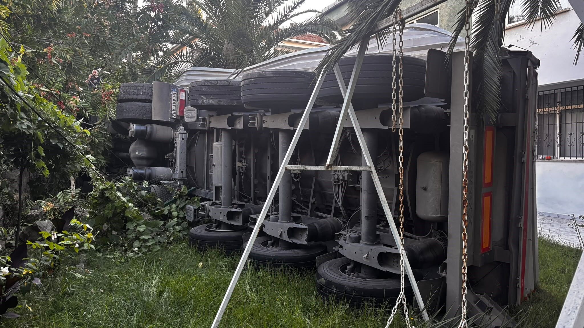 Tır Ile Patpat Çarpıştı, Ortalık Savaş Alanına Döndü 4 Ölü, 9 Yaralı (3)