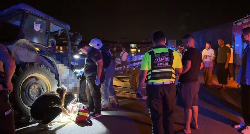 Traktore Arkadan Carpan Tir Faciaya Neden Oldu Belediye Personeli Hayatini Kaybetti (3)