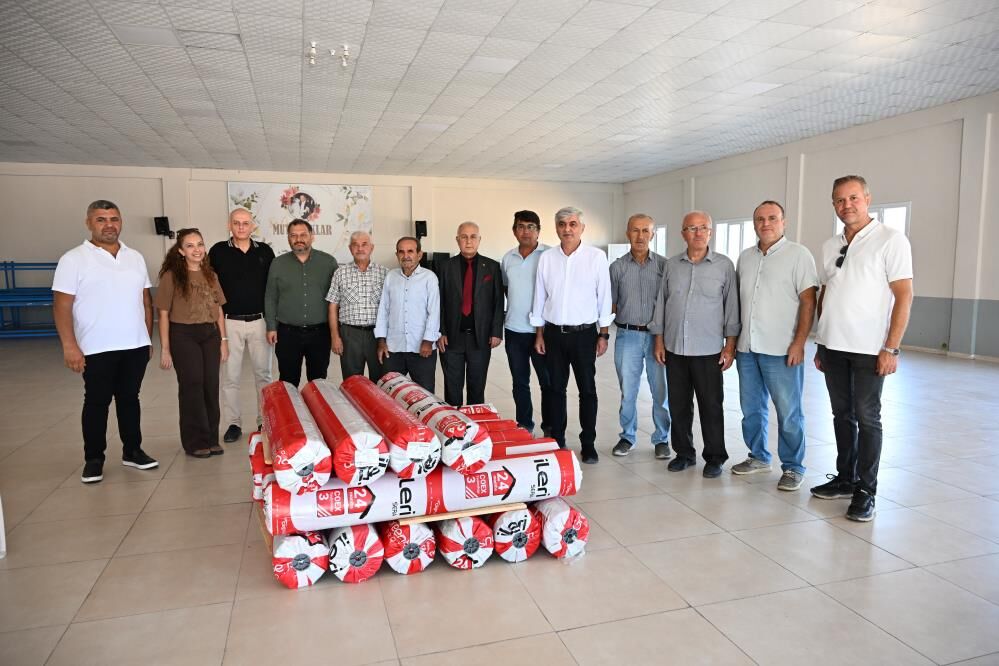 Ureticiler Istedi Buyuksehir Yetistirdi Cilek Tarlalarina Yuzde 75 Destek (3)